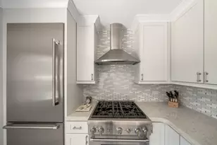 1960 Milton Ave, Northbrook, IL 60062 - Photo 15