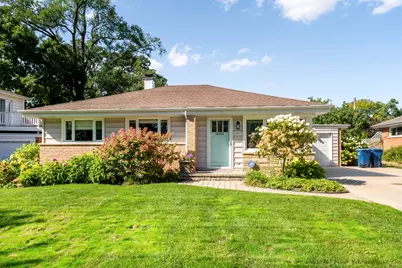 1960 Milton Avenue, Northbrook, IL 60062 - Photo 3