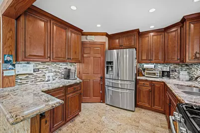 9138 Belleforte Avenue, Morton Grove, IL 60053 - Photo 17