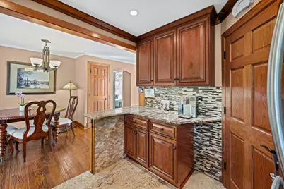 9138 Belleforte Avenue, Morton Grove, IL 60053 - Photo 13
