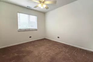 1911 SW Cinnamon Ct, Joliet, IL 60435 - Photo 15