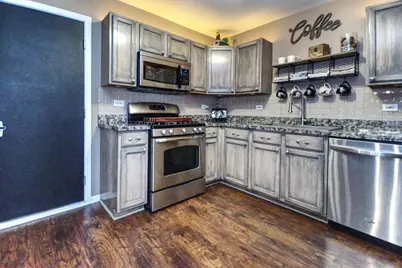 1911 SW Cinnamon Court, Joliet, IL 60435 - Photo 3