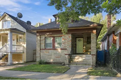 8020 S Muskegon Avenue, Chicago, IL 60617 - Photo 1