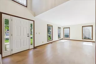 124 Corsaire Ln, Schaumburg, IL 60173 - Photo 5