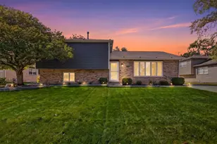 25712 S McCorkle Ave, Monee, IL 60449 - Photo 1