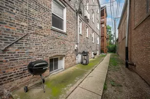 731 W Bittersweet Pl, Chicago, IL 60613 - Photo 11