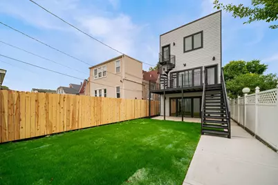 932 N Trumbull Avenue, Chicago, IL 60651 - Photo 33