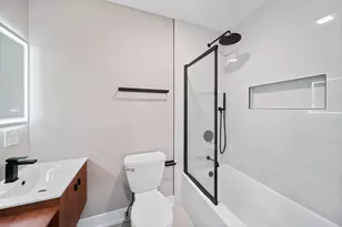 932 N Trumbull Ave, Chicago, IL 60651 - Photo 21