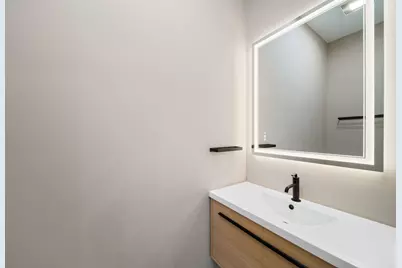 932 N Trumbull Avenue, Chicago, IL 60651 - Photo 13