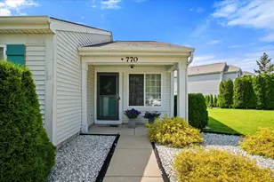 770 S Providence Ln, Round Lake, IL 60073 - Photo 7