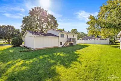 680 N Constitution Drive, Aurora, IL 60506 - Photo 25