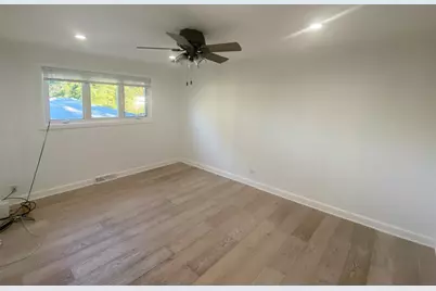9105 Oleander Avenue, Morton Grove, IL 60053 - Photo 9