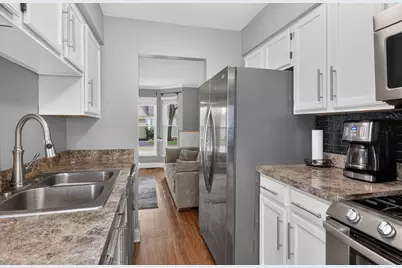 1554 N Dartmoor Avenue, Palatine, IL 60067 - Photo 7