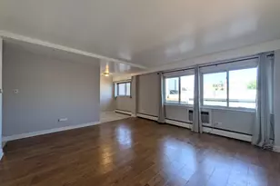 7540 N Ridge Blvd, Chicago, IL 60645 - Photo 5