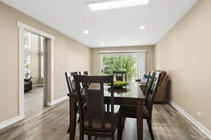 1432 Newport Ln, Mundelein, IL 60060 - Photo 9