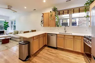 2236 N Maplewood Ave, Chicago, IL 60647 - Photo 3