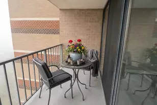 3660 N Lake Shore Dr, Chicago, IL 60613 - Photo 17