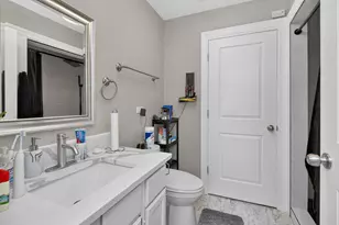 16 Majestic Dr, Lombard, IL 60148 - Photo 13