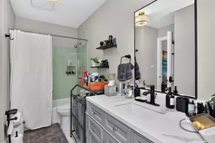 16 Majestic Dr, Lombard, IL 60148 - Photo 9