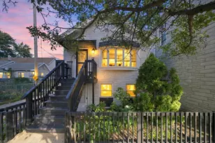2813 S Shields Ave, Chicago, IL 60616 - Photo 1