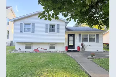 104 E North Street, LeRoy, IL 61752 - Photo 1