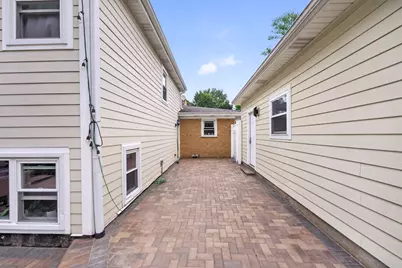 17W041 Deerpath Road, Bensenville, IL 60106 - Photo 45