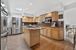 17W041 Deerpath Rd, Bensenville, IL 60106 - Photo 13