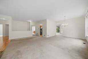 21240 Windsor Lake Ln, Crest Hill, IL 60403 - Photo 15