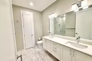 2303 W Wilcox St, Chicago, IL 60612 - Photo 13