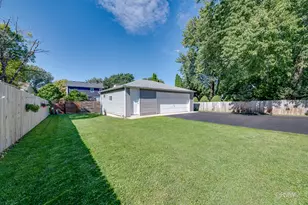 0S068 Cottonwood Dr, Wheaton, IL 60187 - Photo 29