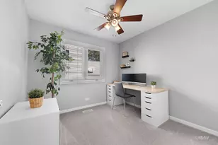 0S068 Cottonwood Dr, Wheaton, IL 60187 - Photo 13