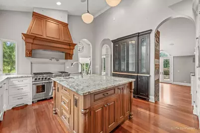 202 N Queen Anne Road, Woodstock, IL 60098 - Photo 13