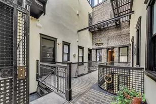 2800 N Pine Grove Ave, Chicago, IL 60657 - Photo 3