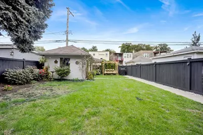 6239 N Campbell Avenue, Chicago, IL 60659 - Photo 35