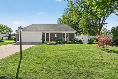 32 Springdale Road, Montgomery, IL 60538 - Photo 1