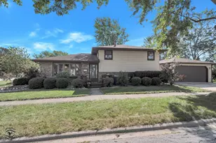 7531 170th St, Tinley Park, IL 60477 - Photo 1