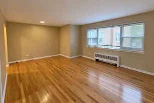 2607 W Fitch Ave, Chicago, IL 60645 - Photo 3