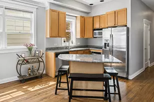 3755 N Wilton Ave, Chicago, IL 60613 - Photo 5