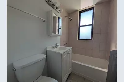 2704 N Sawyer Avenue #210, Chicago, IL 60647 - Photo 5