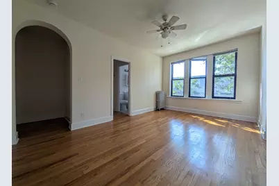 2704 N Sawyer Avenue #210, Chicago, IL 60647 - Photo 3