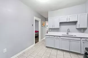 5735 S Marshfield Ave, Chicago, IL 60636 - Photo 15
