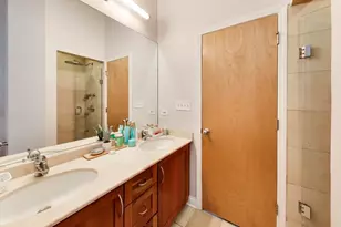 1520 W Walton St, Chicago, IL 60642 - Photo 17