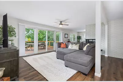 716 Woodland Hills Road, Batavia, IL 60510 - Photo 3