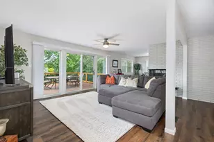 716 Woodland Hills Rd, Batavia, IL 60510 - Photo 3
