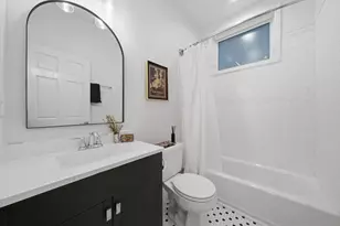 2221 N Hoyne Ave, Chicago, IL 60647 - Photo 25