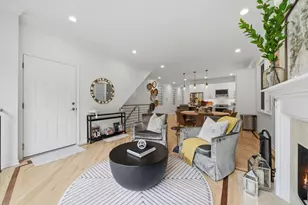 2221 N Hoyne Ave, Chicago, IL 60647 - Photo 3