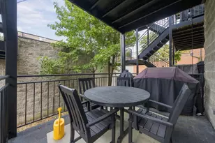 2221 N Hoyne Ave, Chicago, IL 60647 - Photo 17
