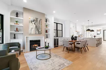 2332 N Maplewood Avenue N, Chicago, IL 60647 - Photo 3