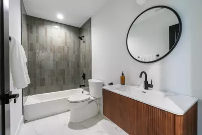 2332 N Maplewood Avenue N, Chicago, IL 60647 - Photo 19