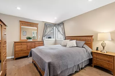 9121 Harlem Avenue, Morton Grove, IL 60053 - Photo 9